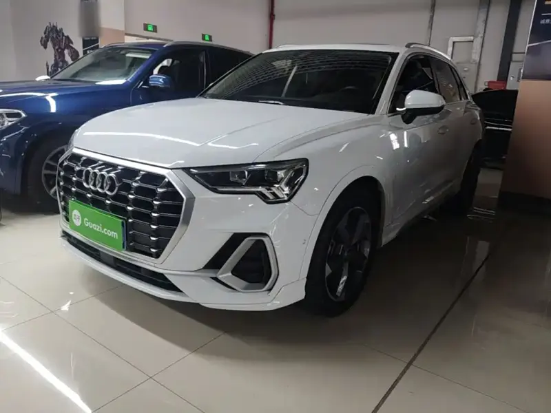 Audi Q3, 2021