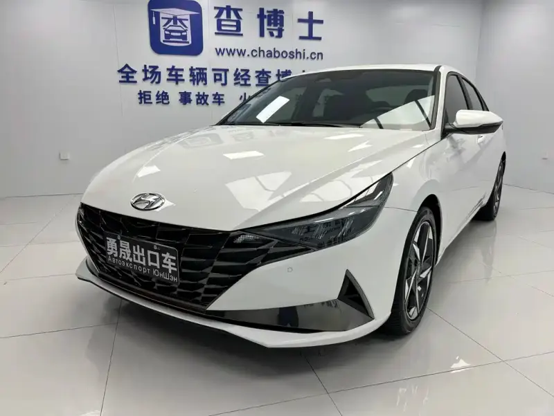 Hyundai Elantra, 2022