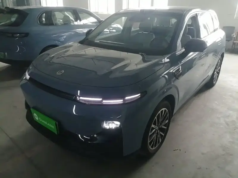 Leapmotor B10, 2025
