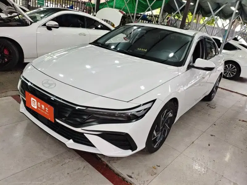 Hyundai Elantra, 2024