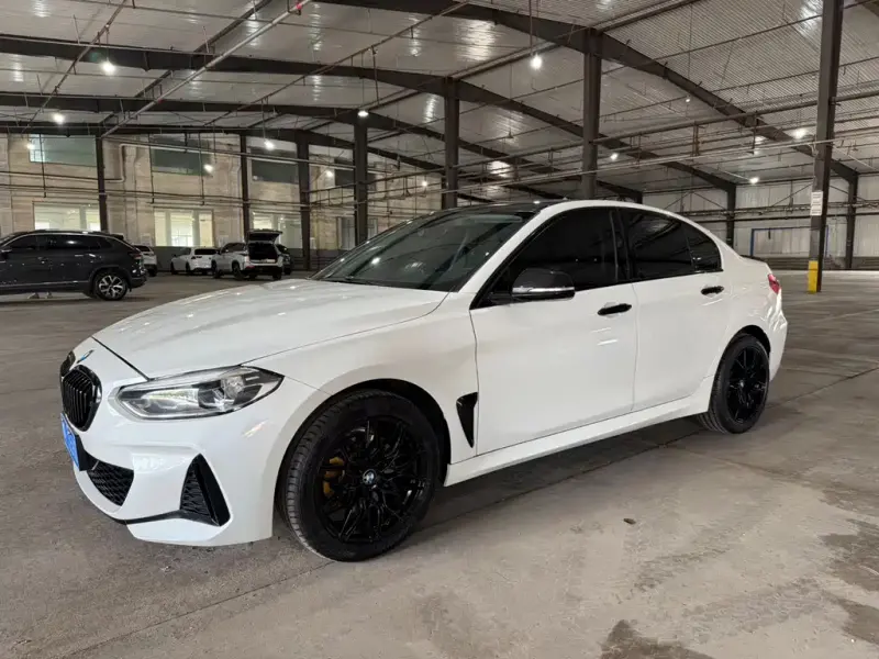 BMW 1 Series, 2022