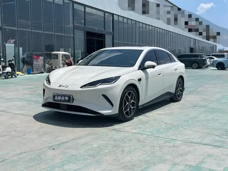 BYD 06, 2025