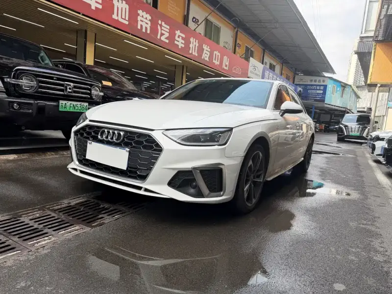Audi A4L, 2021