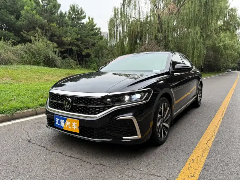 Volkswagen Passat, 2023