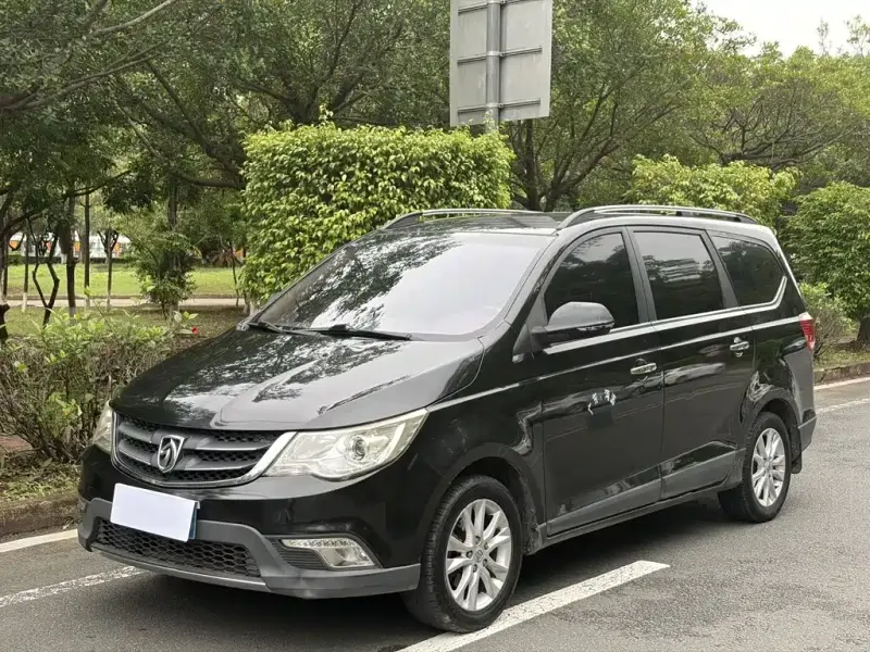 Baojun 730, 2015