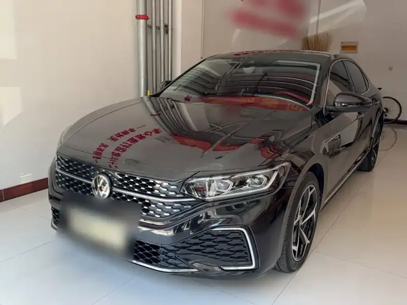 Volkswagen Passat, 2023