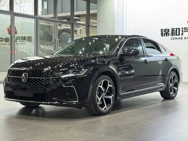 Volkswagen Passat, 2024