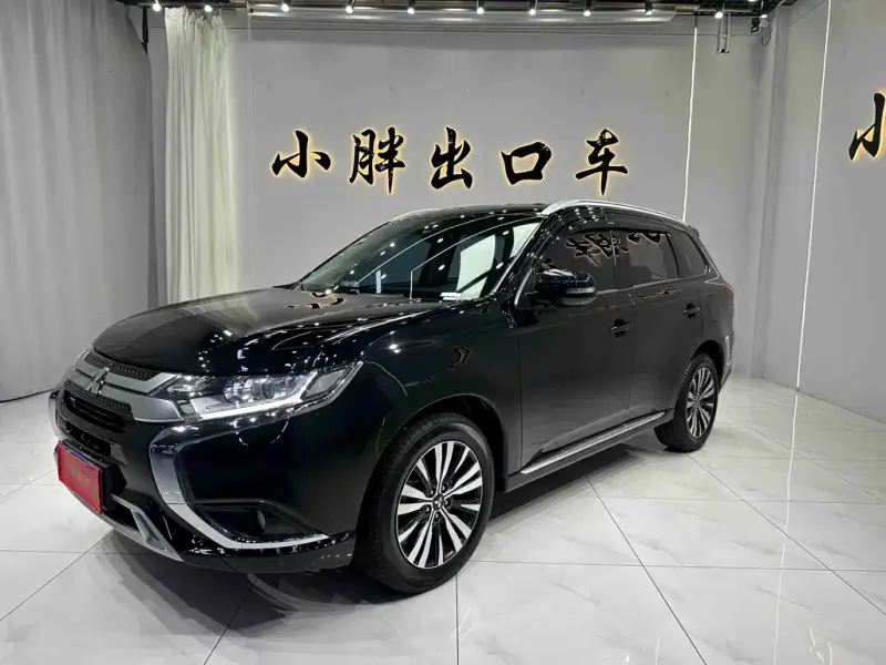 Mitsubishi Outlander, 2022