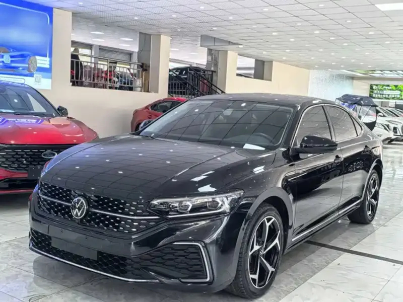 Volkswagen Passat, 2024