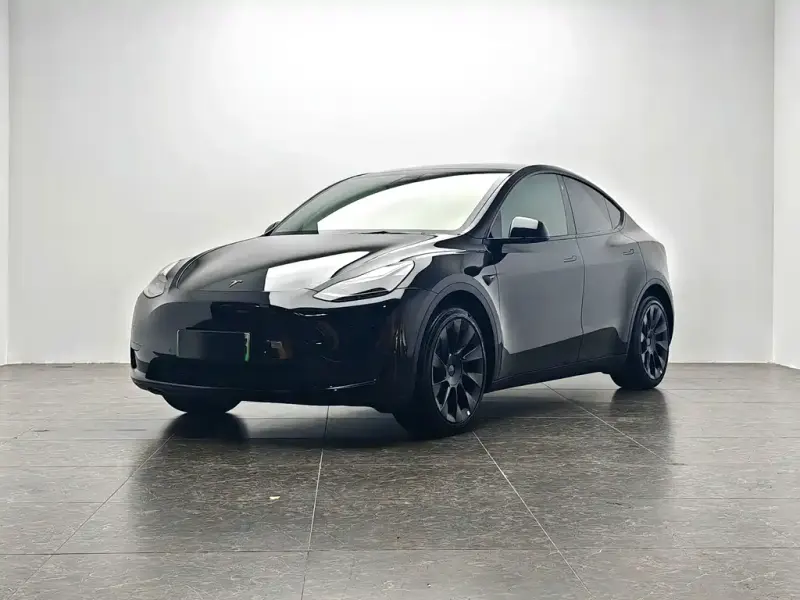 Tesla Model Y, 2023