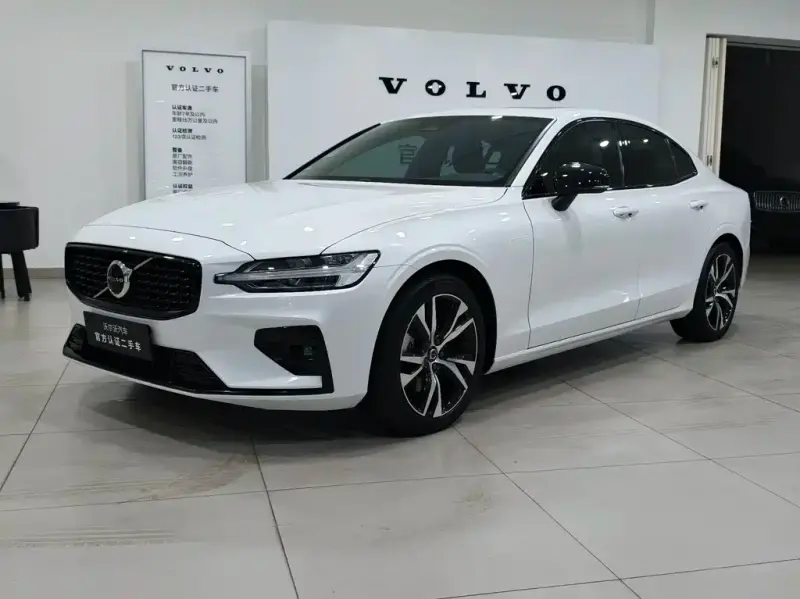 Volvo S60, 2023