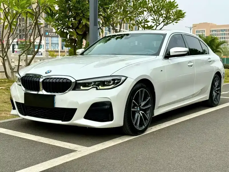 BMW 3 Series, 2022