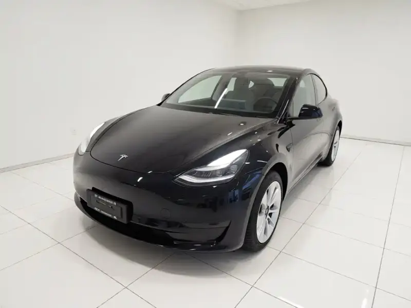 Tesla Model Y, 2022