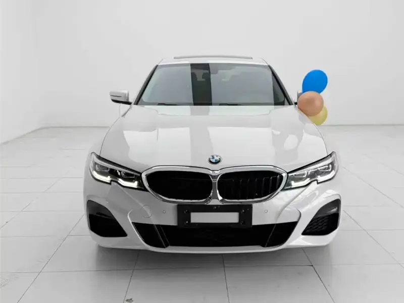 BMW 3 Series, 2022