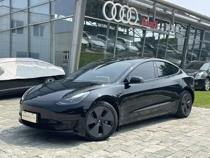 Tesla Model 3, 2023