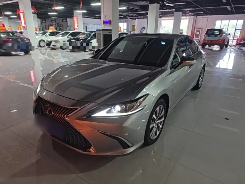 Lexus ES, 2021