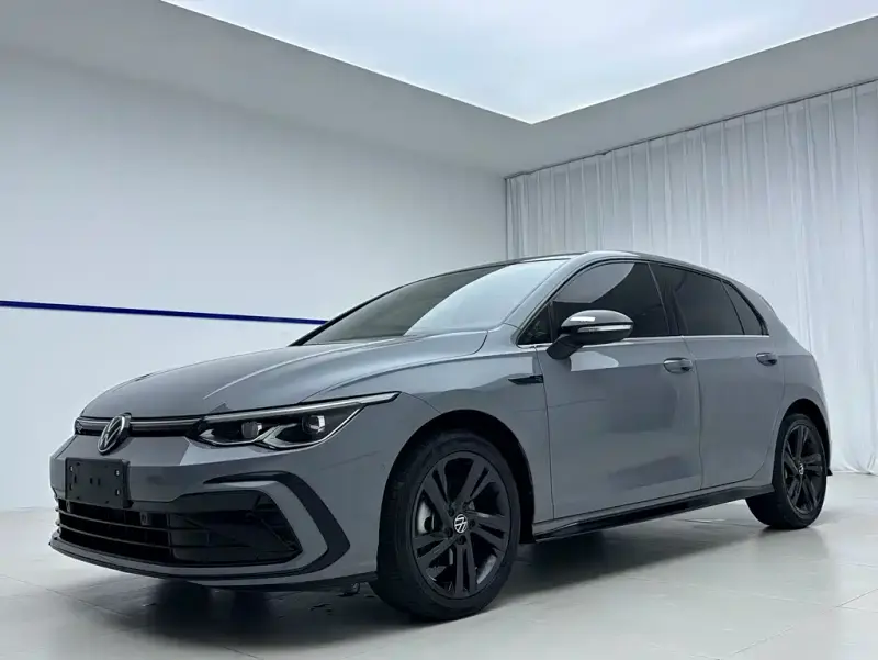 Volkswagen Golf, 2022