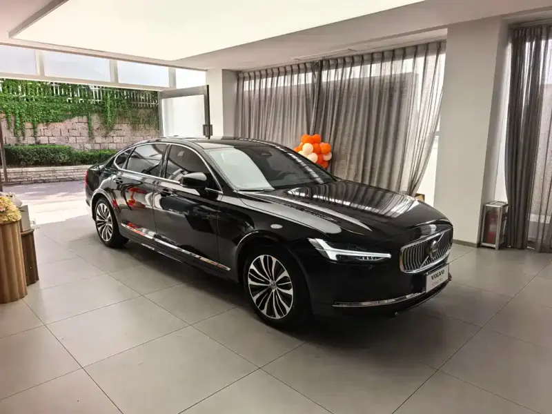Volvo S90, 2023