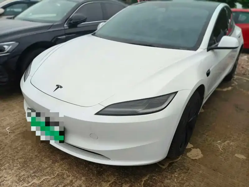 Tesla Model 3, 2025