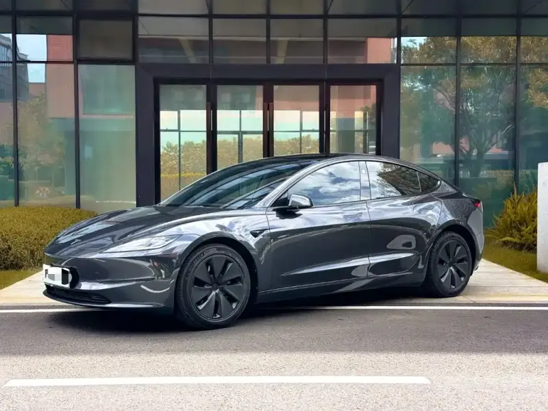 Tesla Model 3, 2024