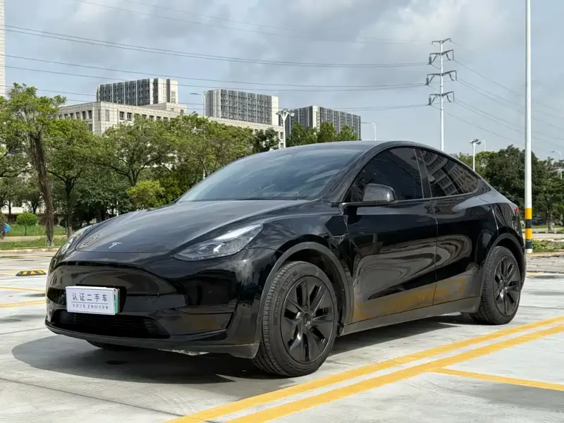 Tesla Model Y, 2023