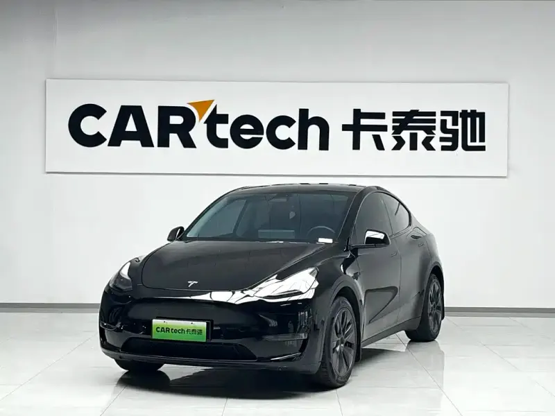 Tesla Model Y, 2023