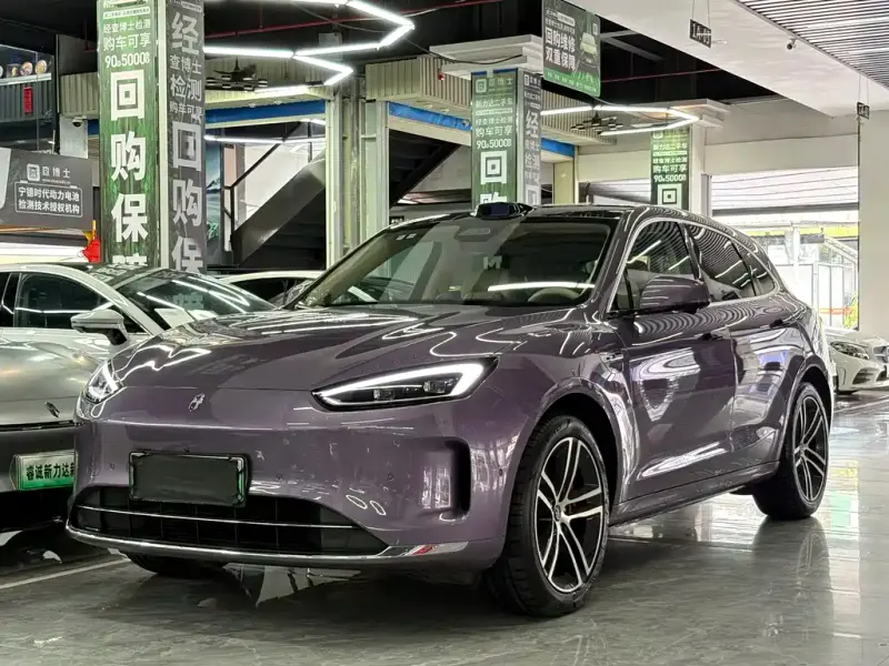 AITO M5, 2025