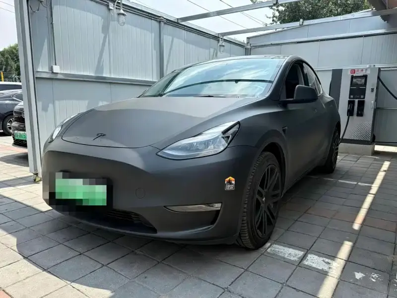 Tesla Model Y, 2022
