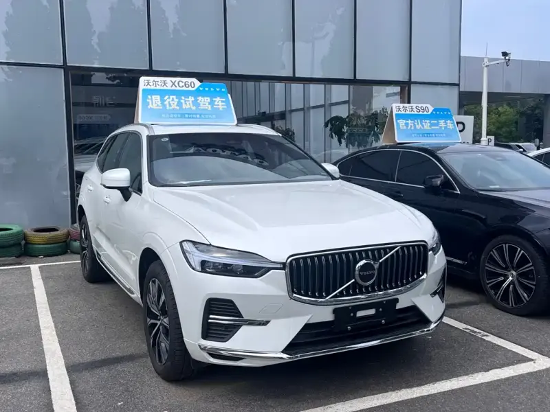 Volvo XC60, 2025
