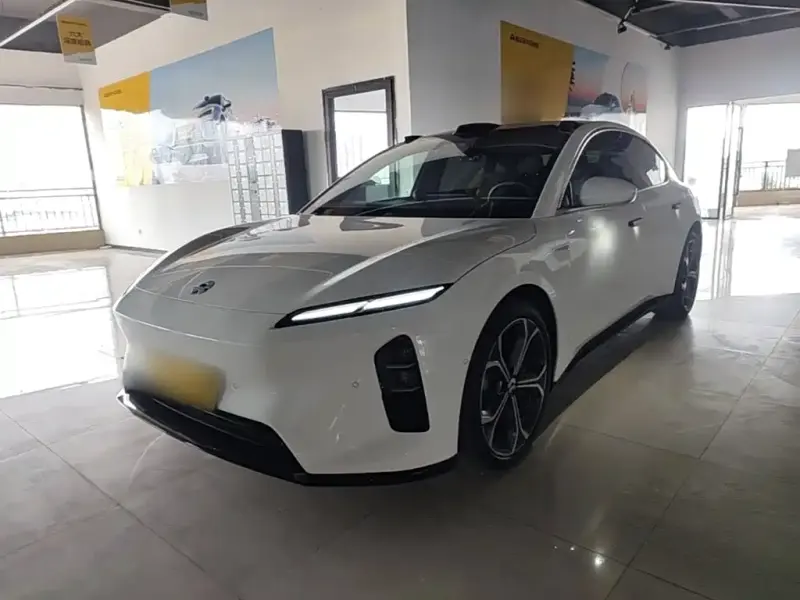 NIO ET5, 2025