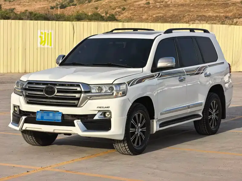 Toyota Land Cruiser, 2014