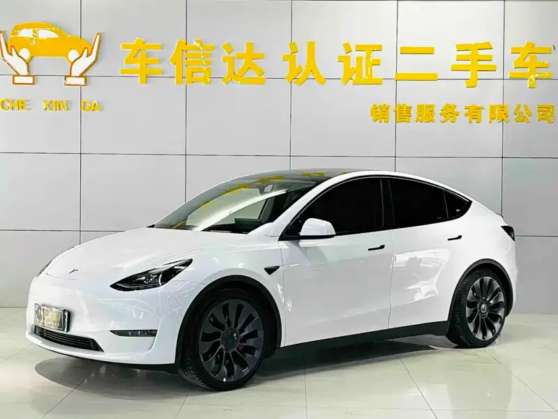 Tesla Model Y, 2023