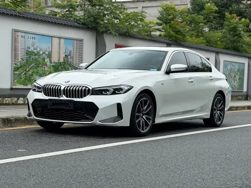 BMW 3 Series, 2023