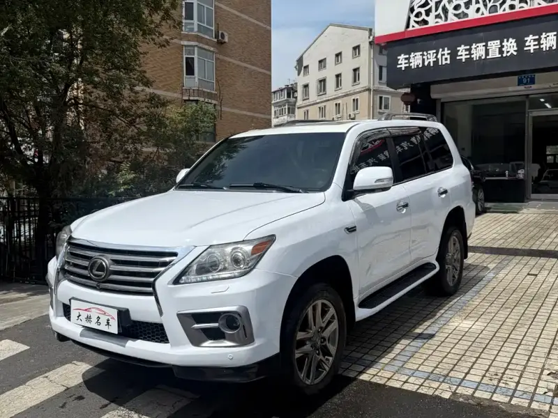 Lexus LX, 2009