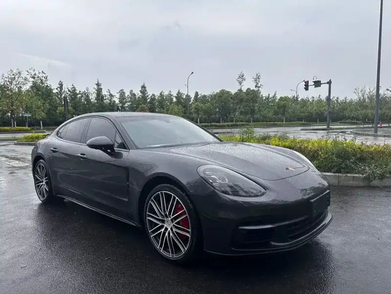Porsche Panamera, 2018