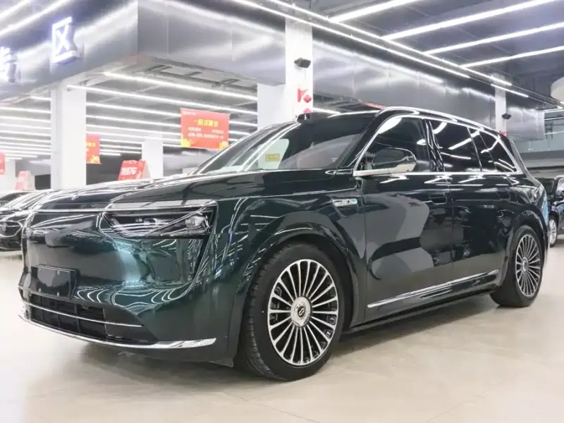 AITO M8, 2025