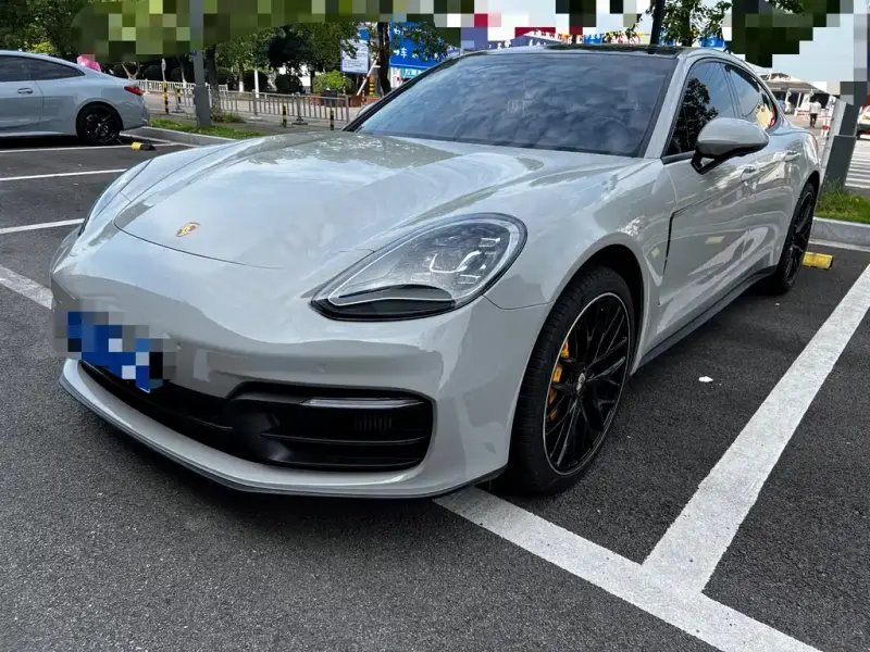 Porsche Panamera, 2022