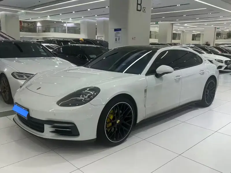 Porsche Panamera, 2019