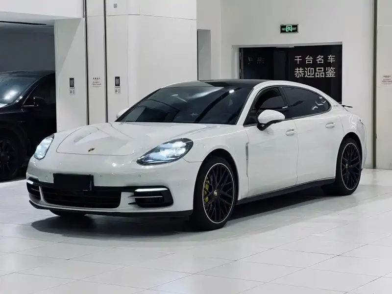 Porsche Panamera, 2019