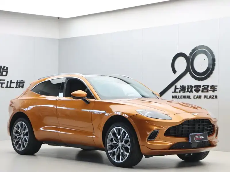Aston Martin DBX, 2022