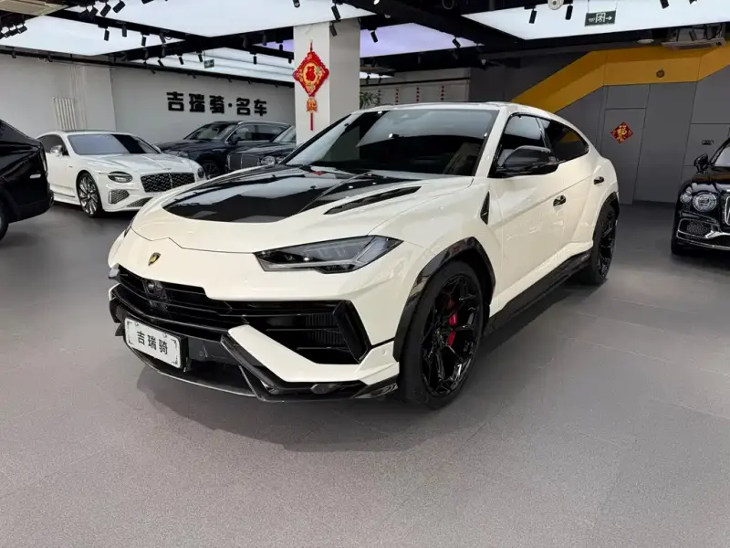 Lamborghini Urus, 2024