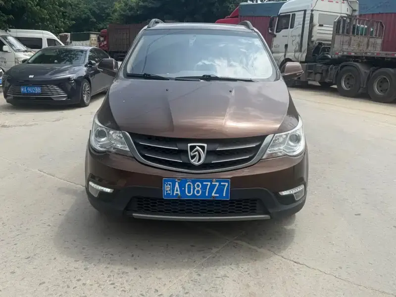 Baojun 730, 2015
