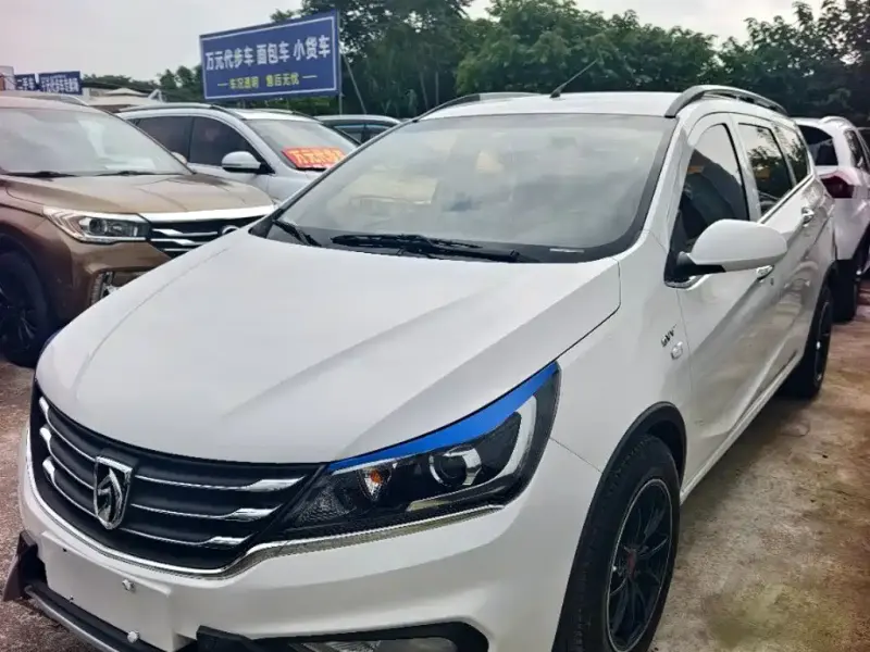 Baojun 310W, 2018