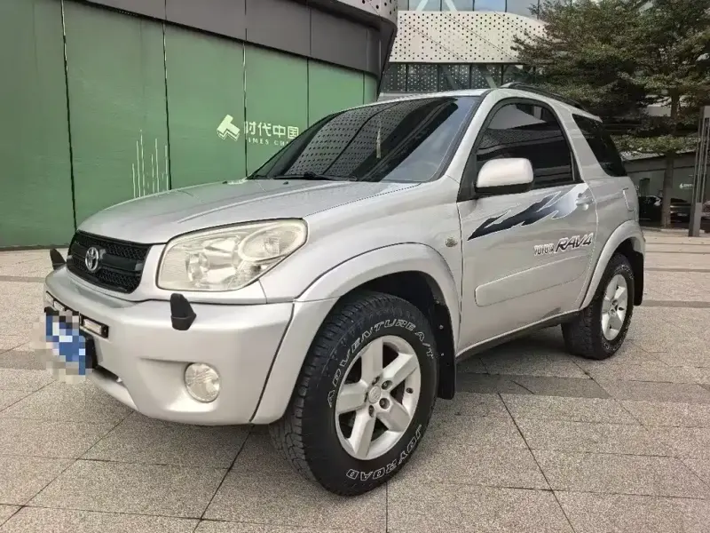 Toyota RAV4, 2004