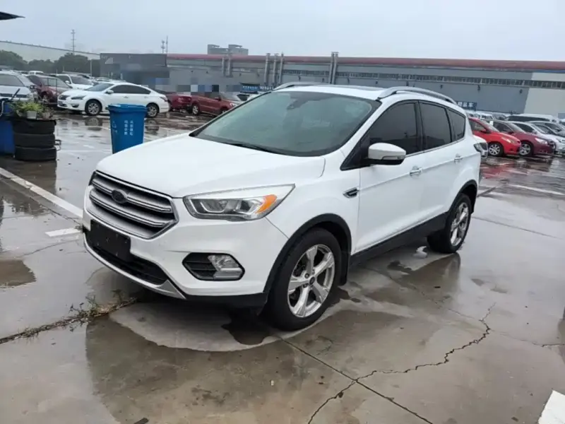 Ford Kuga, 2016