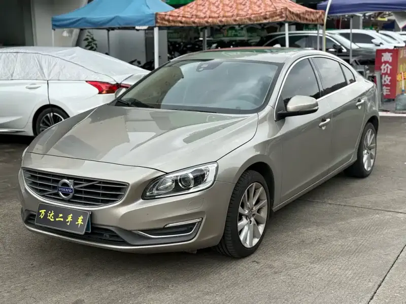 Volvo S60, 2015
