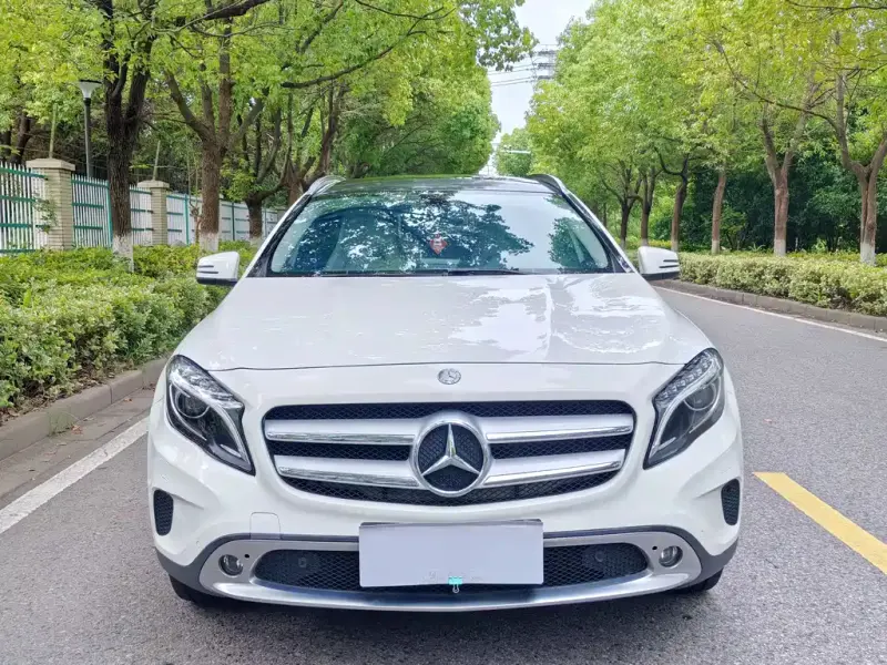 Mercedes-Benz GLA, 2015