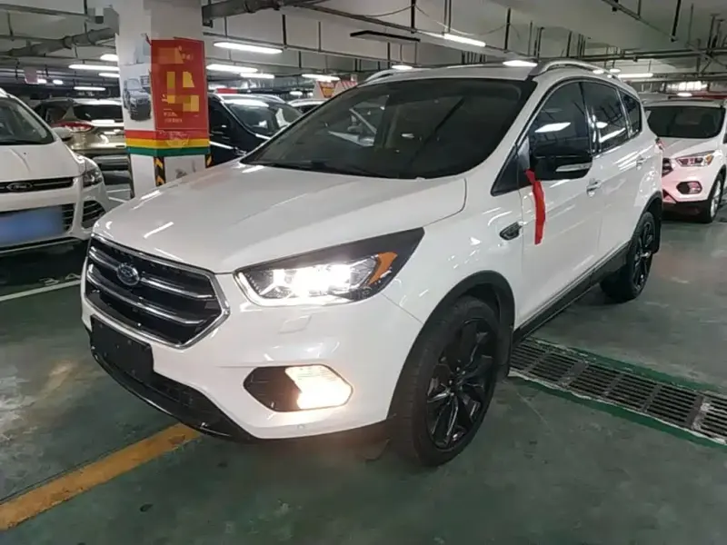 Ford Kuga, 2017