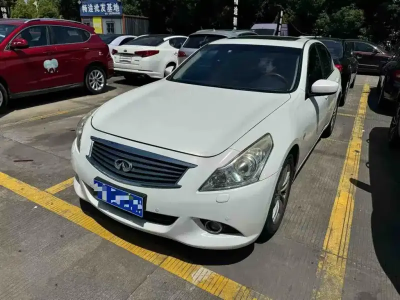 Infiniti G, 2013