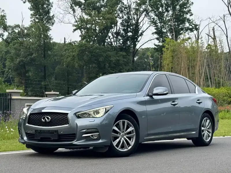 Infiniti Q50L, 2015